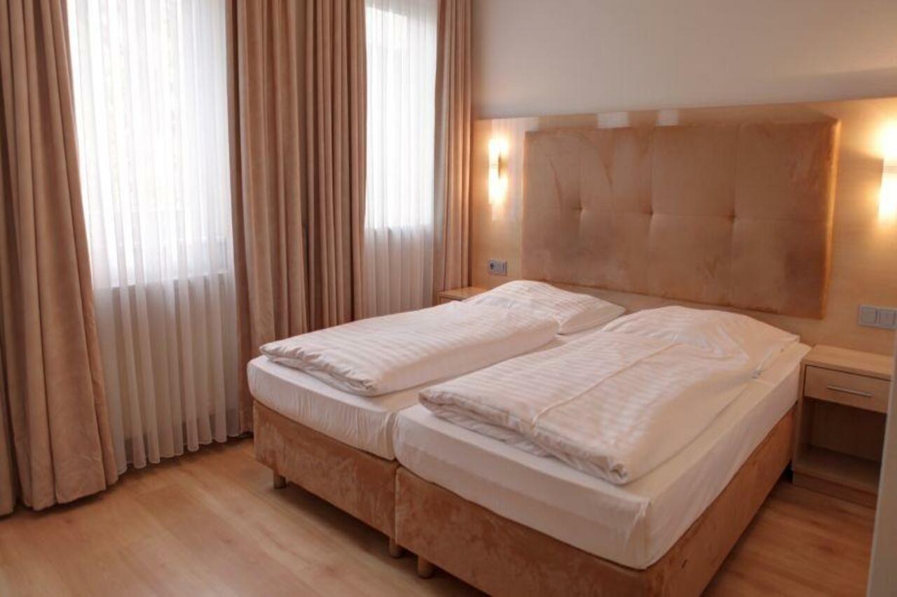 Hotel Am Kurfuerstenplatz - Messe 프랑크푸르트 외부 사진