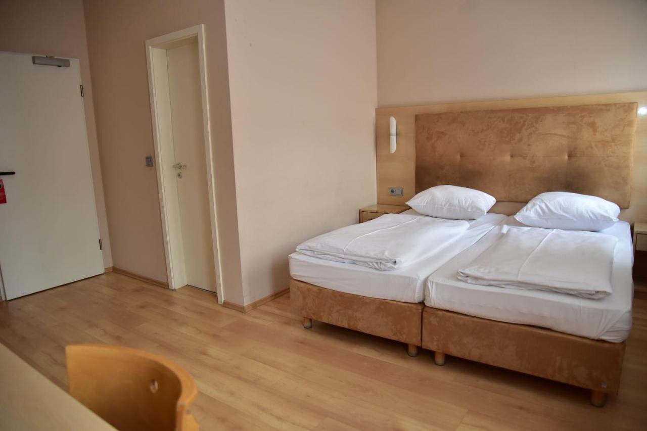 Hotel Am Kurfuerstenplatz - Messe 프랑크푸르트 외부 사진