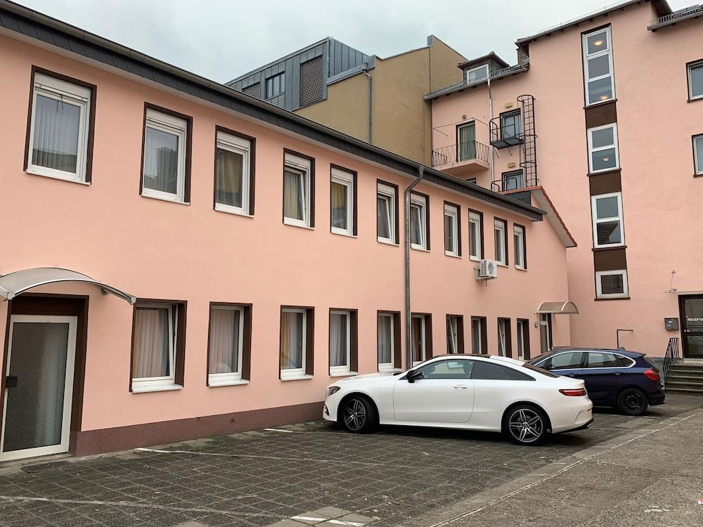 Hotel Am Kurfuerstenplatz - Messe 프랑크푸르트 외부 사진